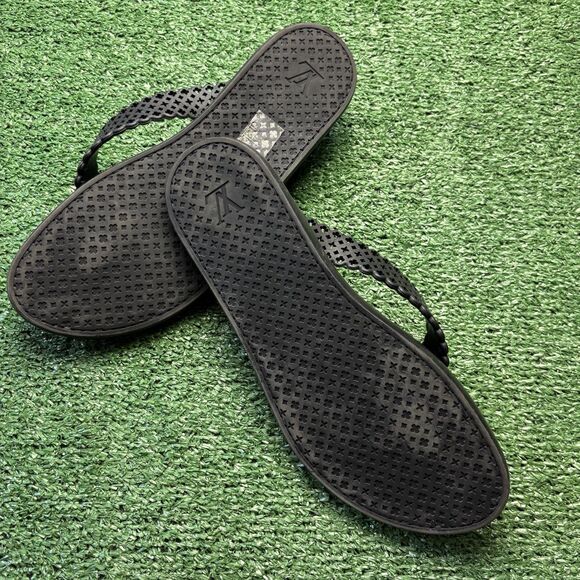 Louis Vuitton Women's Black Monogram Rubber Thong Flip Flop Sandals AUTH 8.5 - Picture 4 of 7